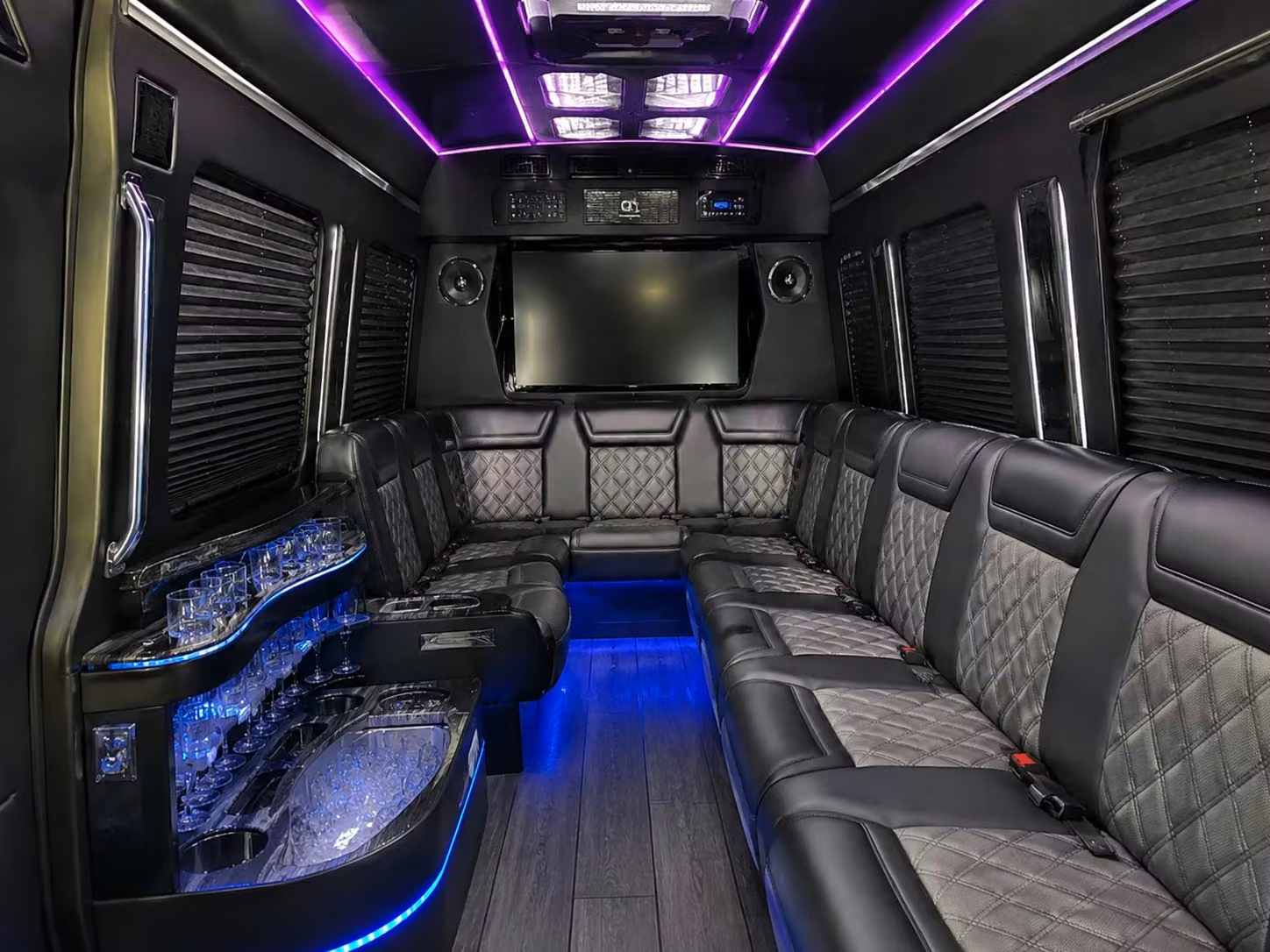 savannah tour bus rentals and historic district group transportation