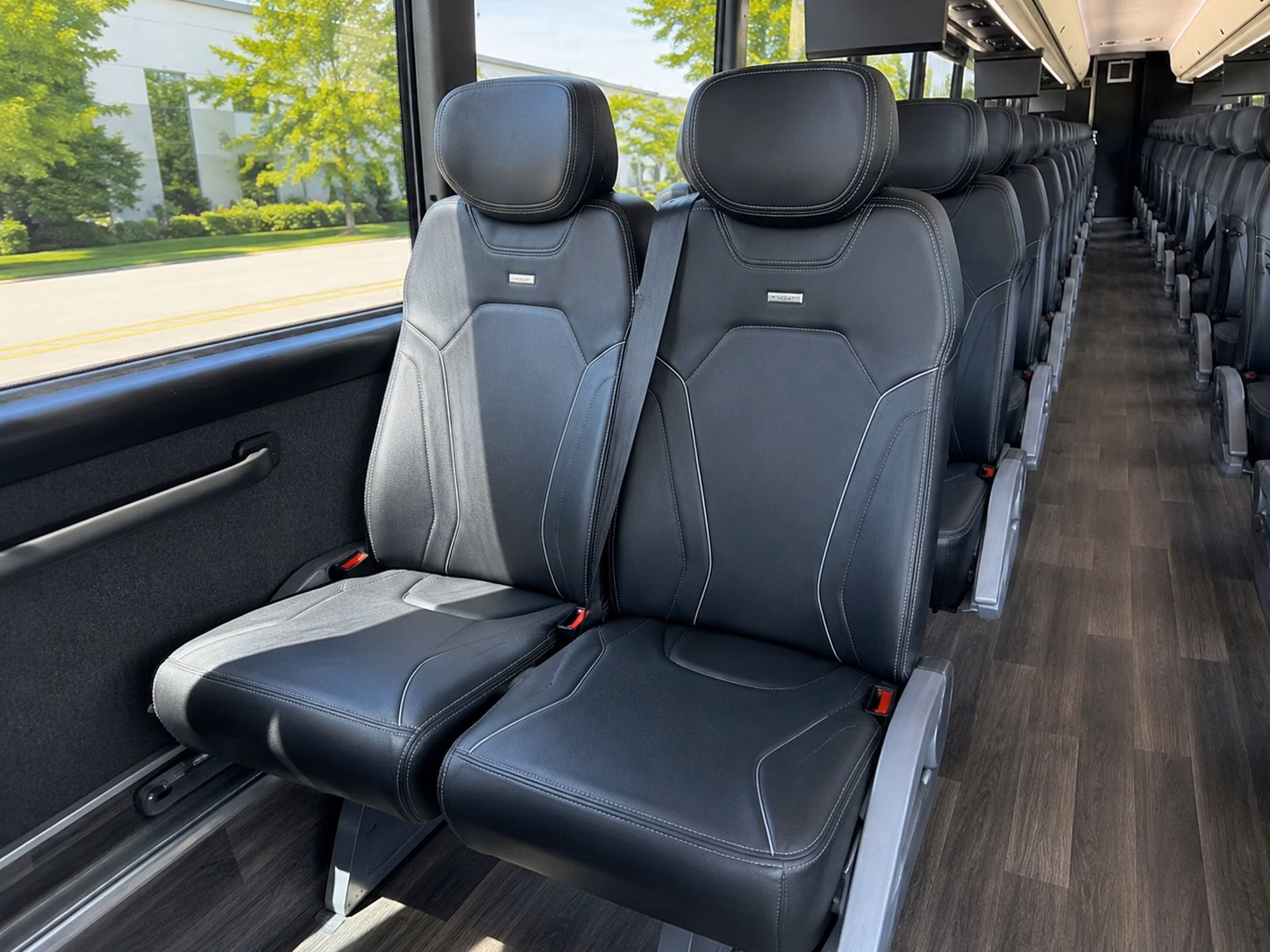 why a wedding shuttle bus keeps your savannah timeline running smoothly